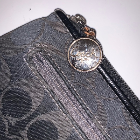 Coach Wristlet - Picture 3 of 8